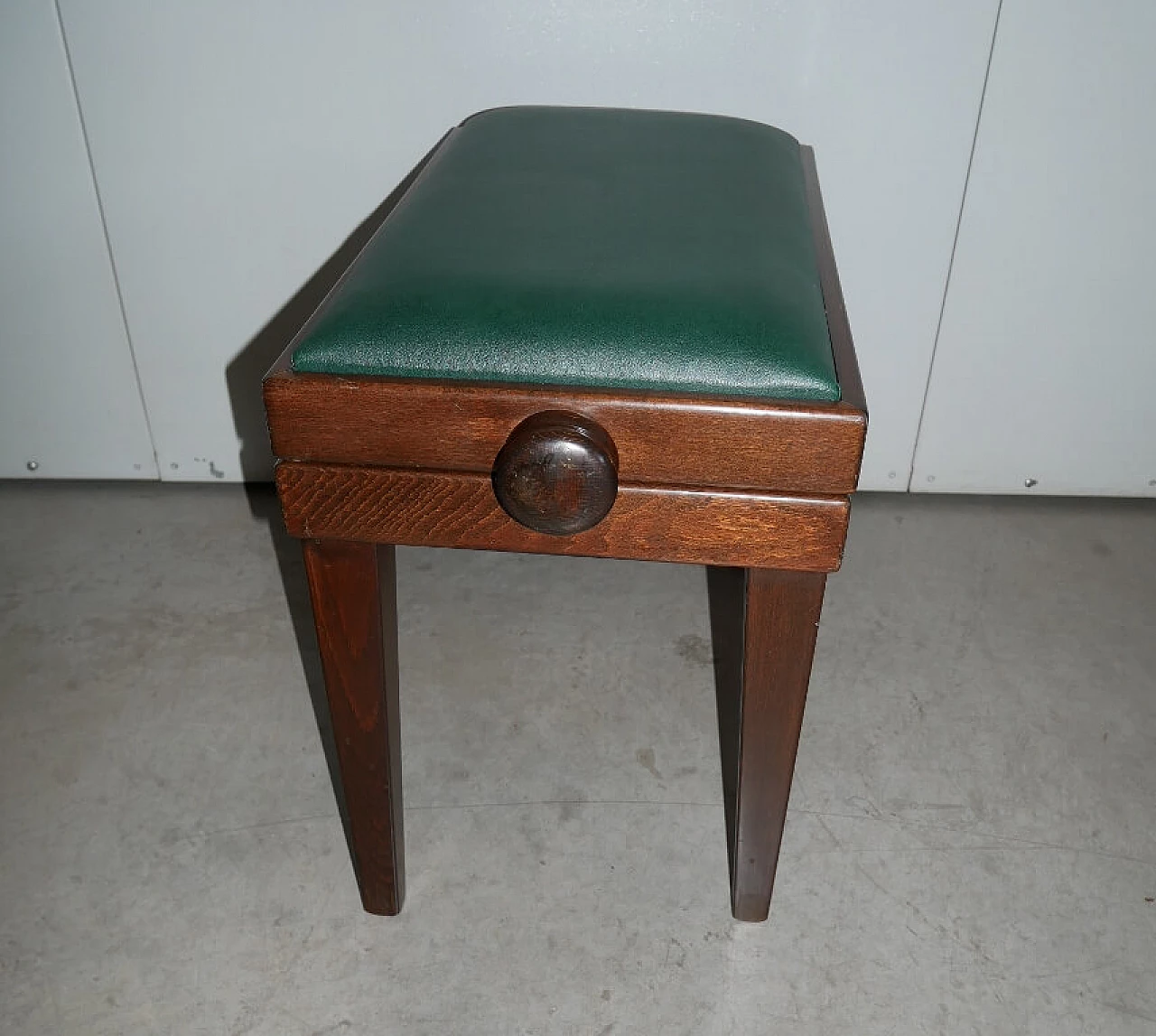 Sgabello da pianoforte in faggio tinto noce ed ecopelle, anni '90 5