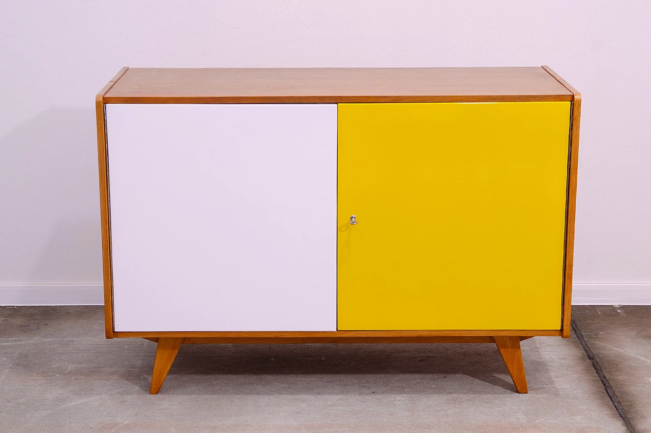 U-450 sideboard in beech, veneer, plywood and laminate by Jiří Jiroutek, 1960s 2