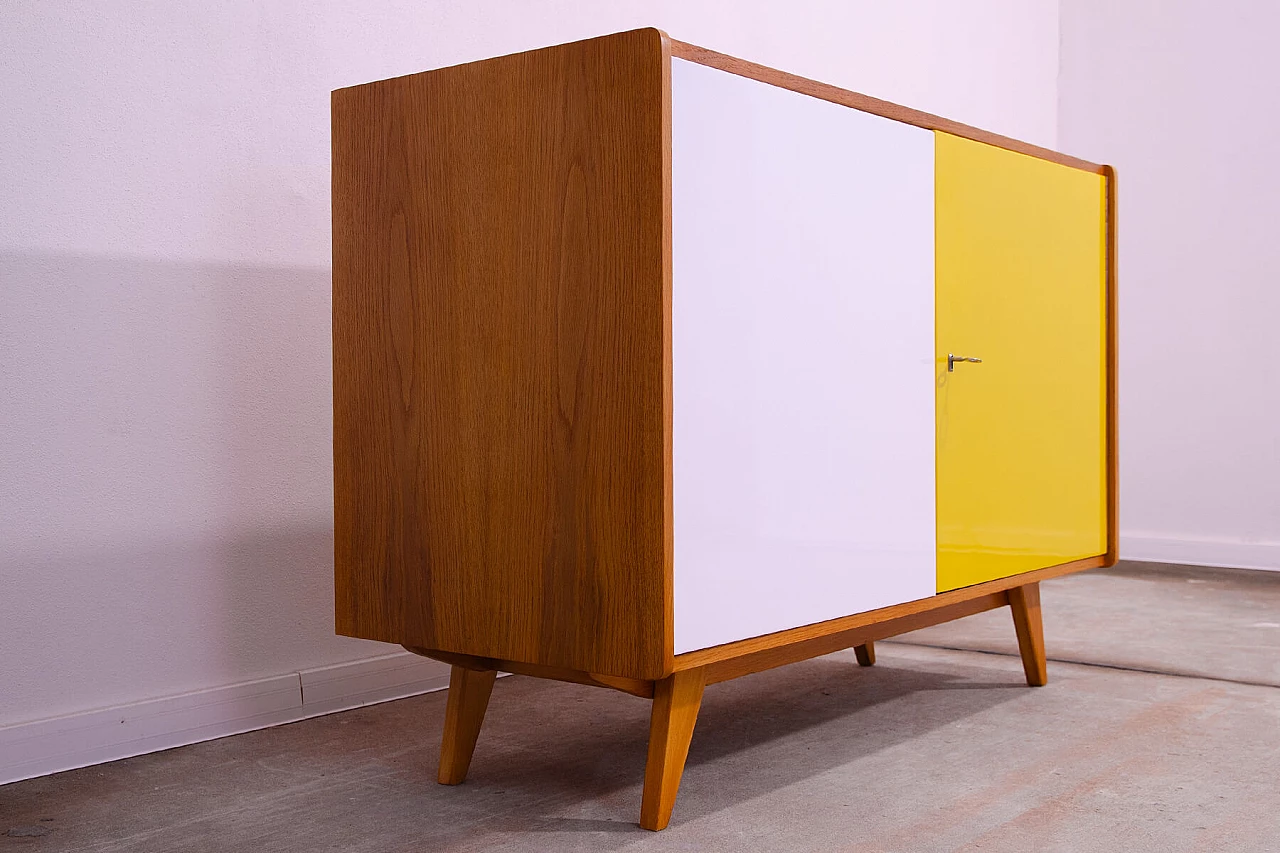 U-450 sideboard in beech, veneer, plywood and laminate by Jiří Jiroutek, 1960s 5