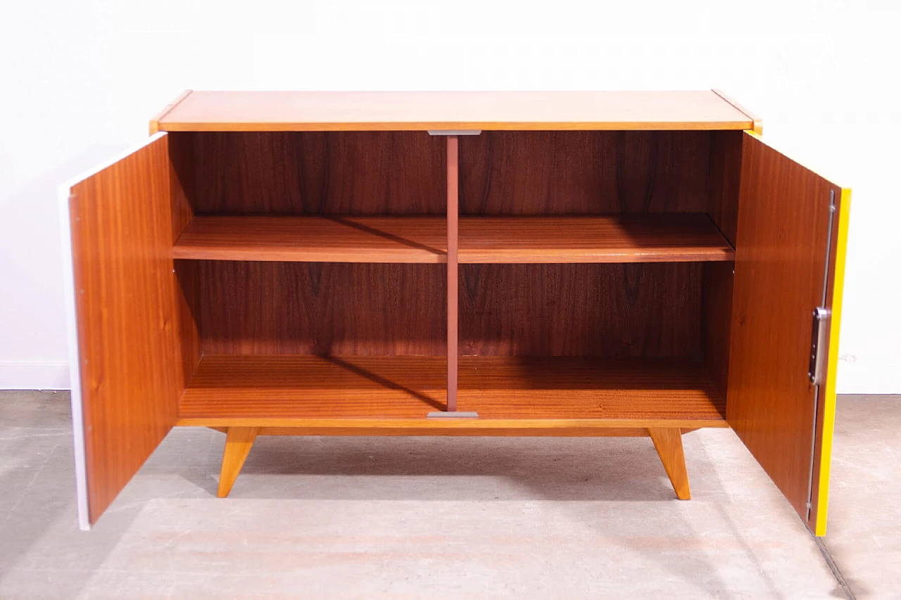 U-450 sideboard in beech, veneer, plywood and laminate by Jiří Jiroutek, 1960s 10