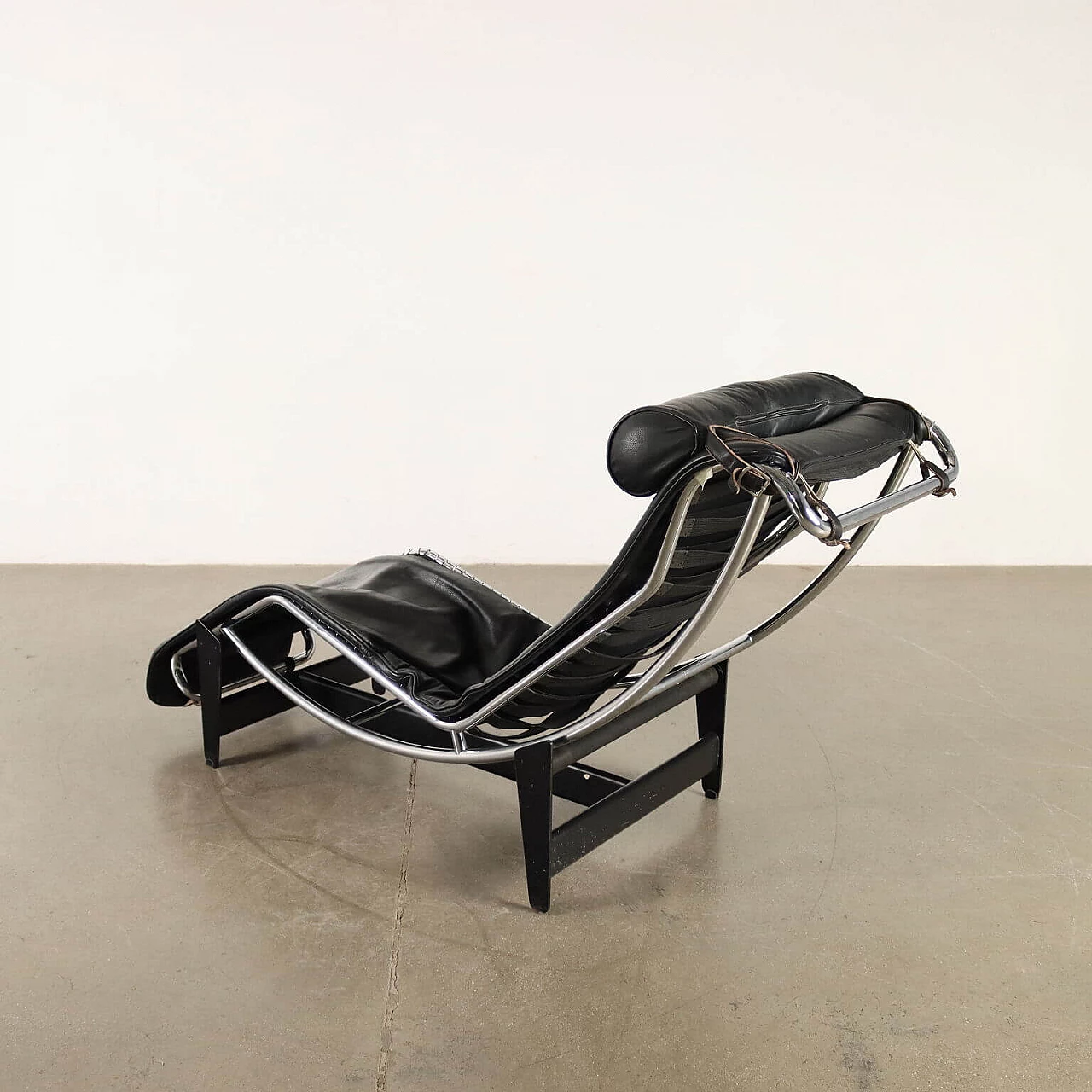 LC4 chaise longue by Le Corbusier for Cassina, 1980s 8