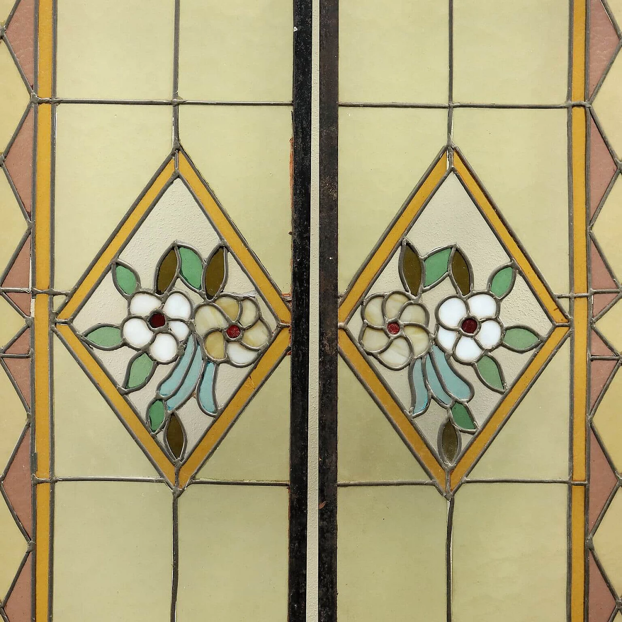 Pair of Art Nouveau glass windows in colored leaded glass, early 20th century 3