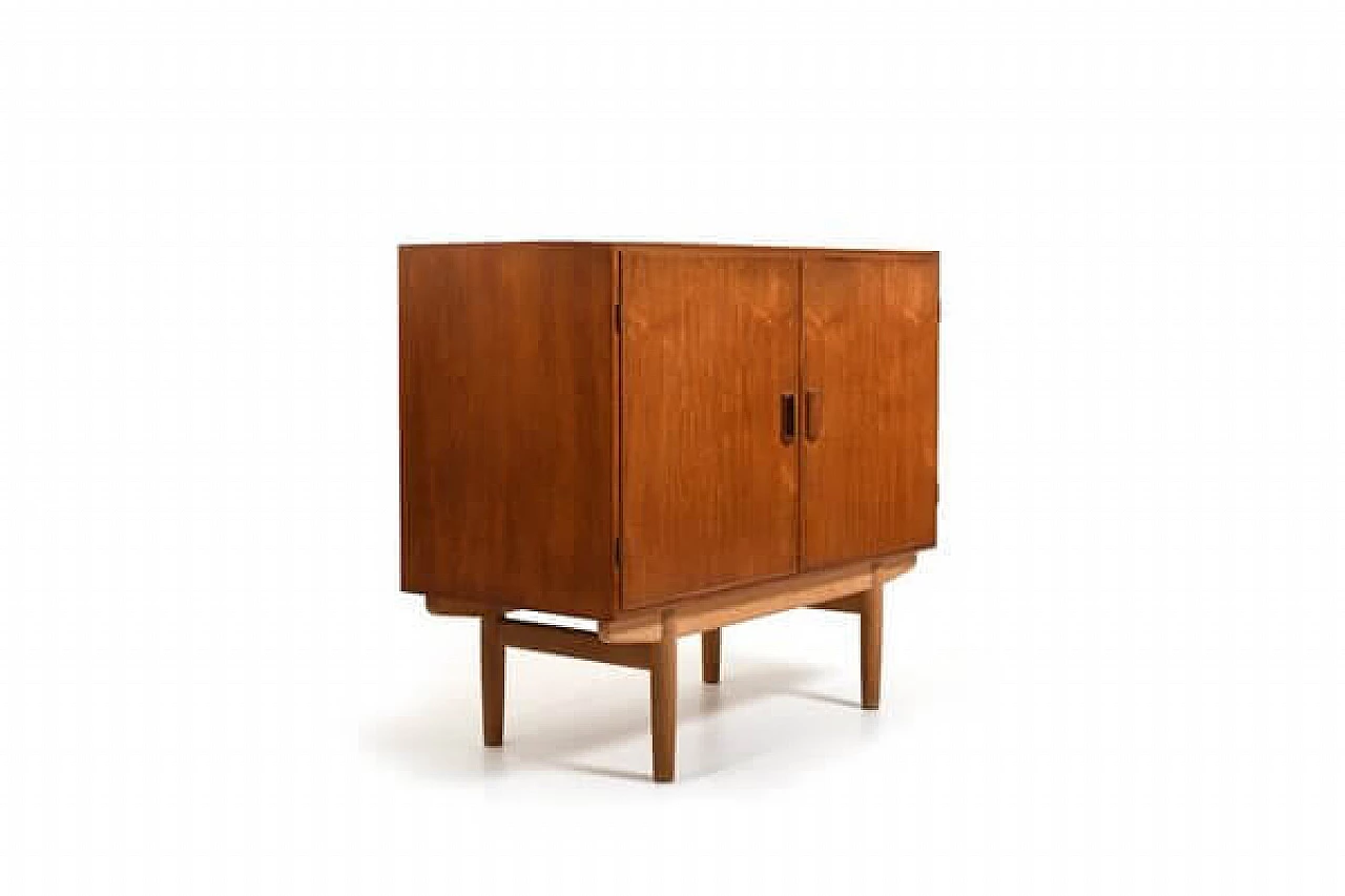 Mobiletto in teak e quercia di Børge Mogensen per Søborg, anni '50 2