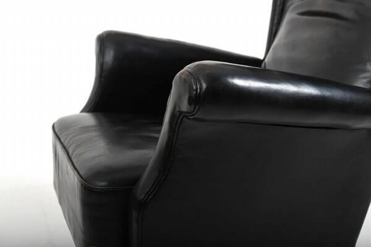 Oak and leather 8023 armchair by Fritz Hansen, 1950s 7