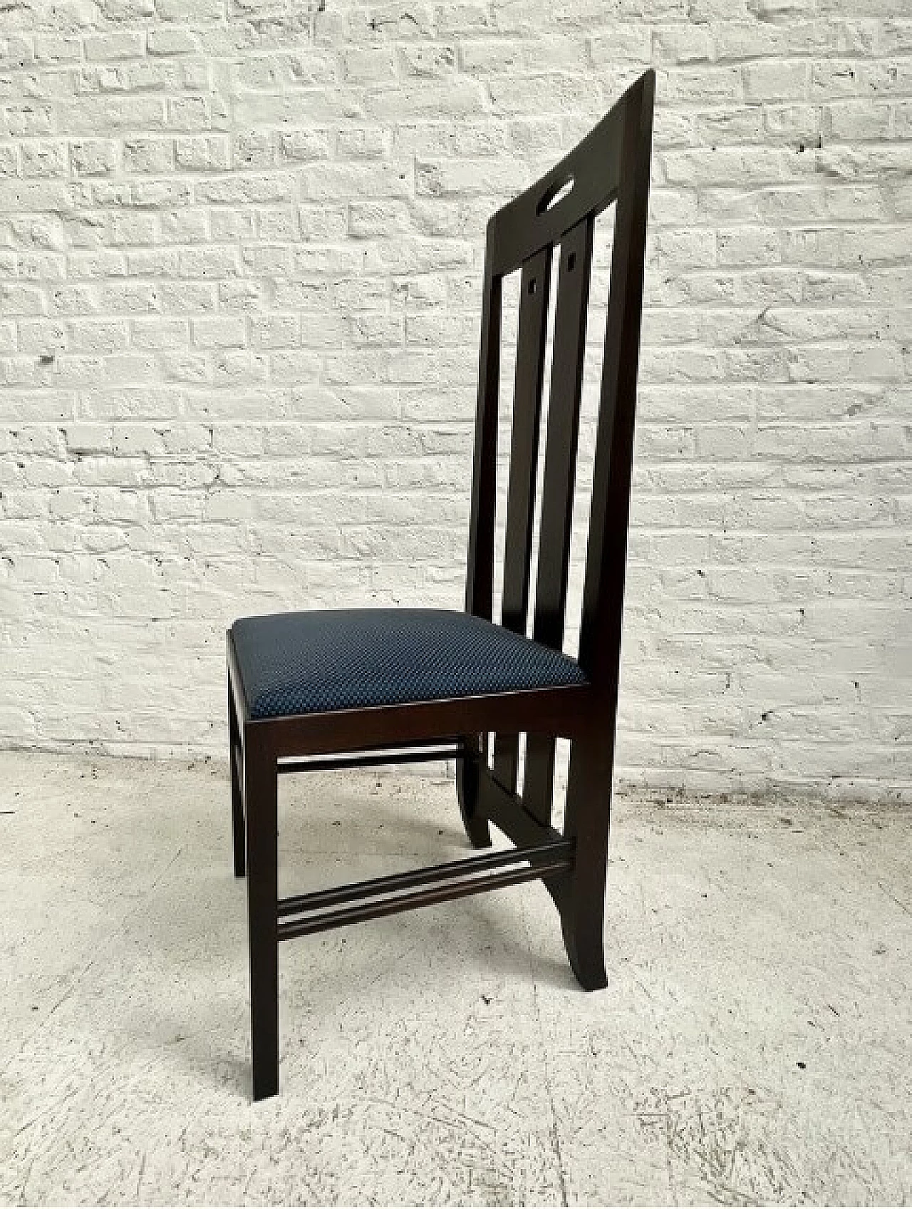 Coppia di sedie Ingram nere di Charles Rennie Mackintosh per Cassina, anni '80 5