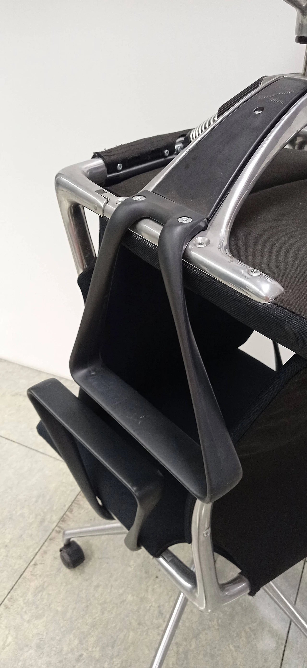 Pair of Meda Chairs armchairs by Alberto Meda for Vitra 30