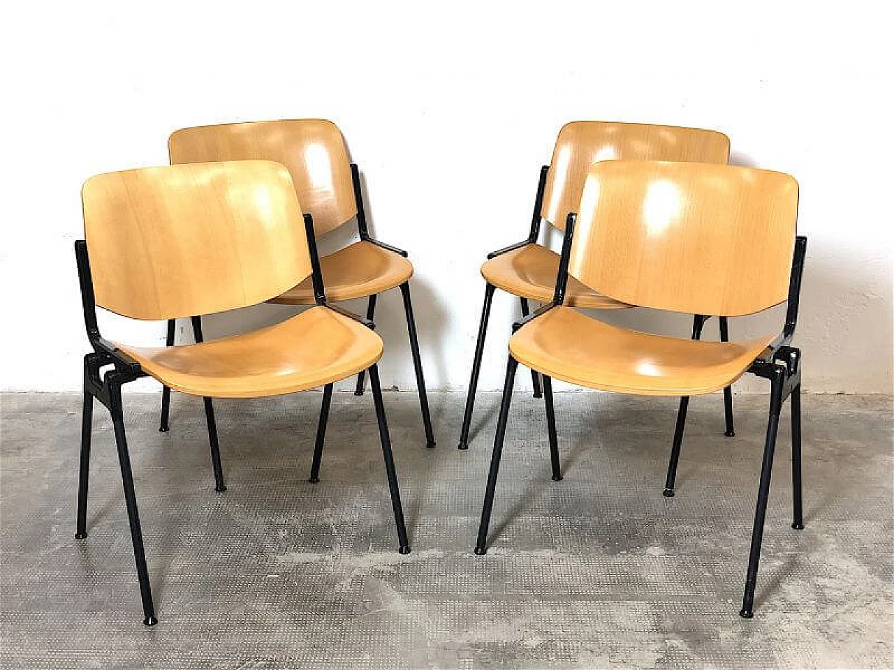 4 Chairs DSC 106 in bent beech and aluminium by Giancarlo Piretti for Anonima Castelli, 1965 4