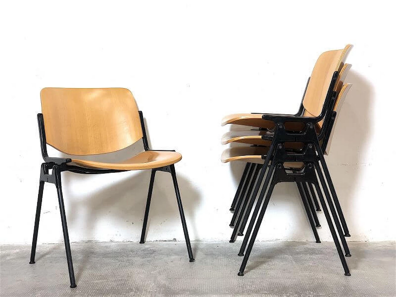 4 Chairs DSC 106 in bent beech and aluminium by Giancarlo Piretti for Anonima Castelli, 1965 5