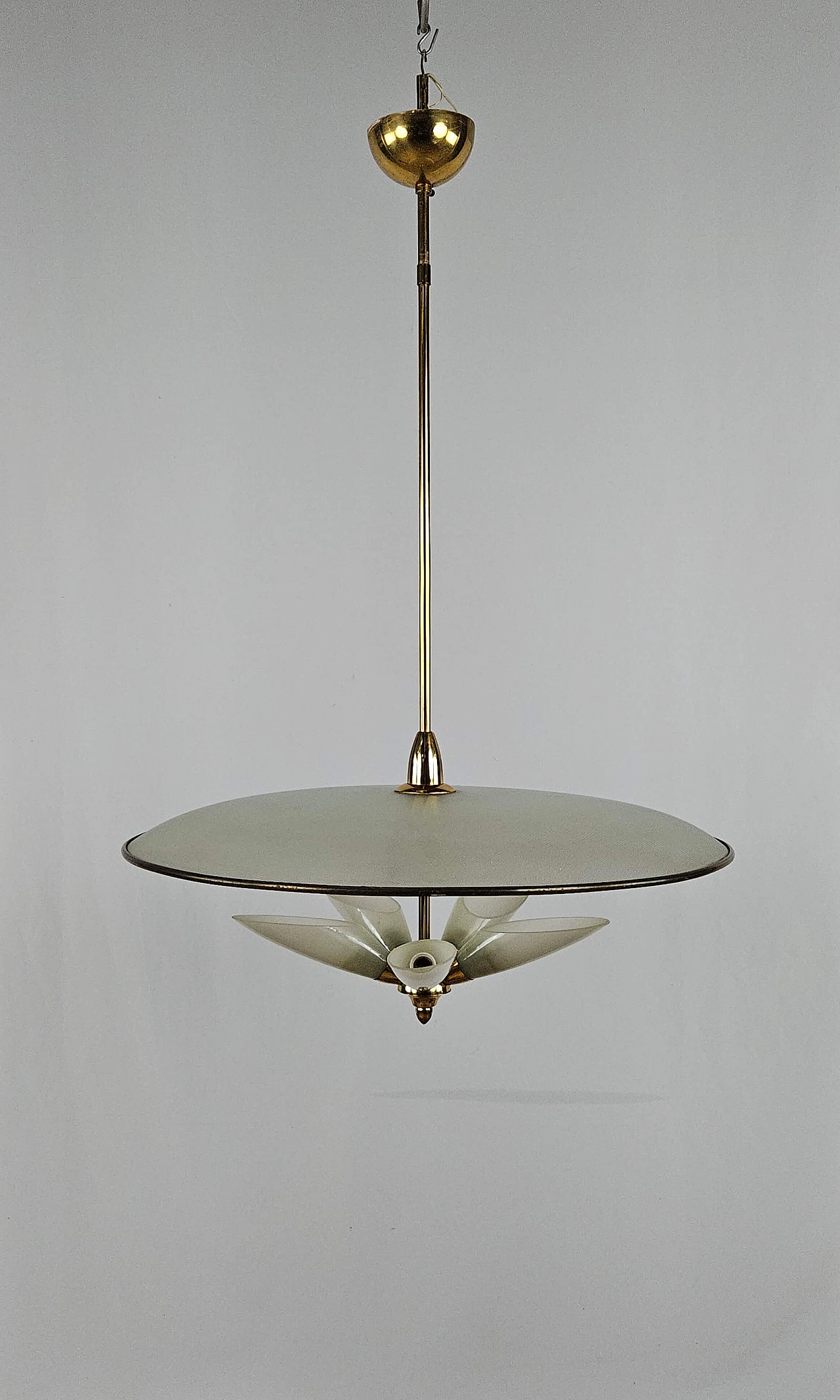 Lampadario in ottone e vetro decorato, anni '70 1