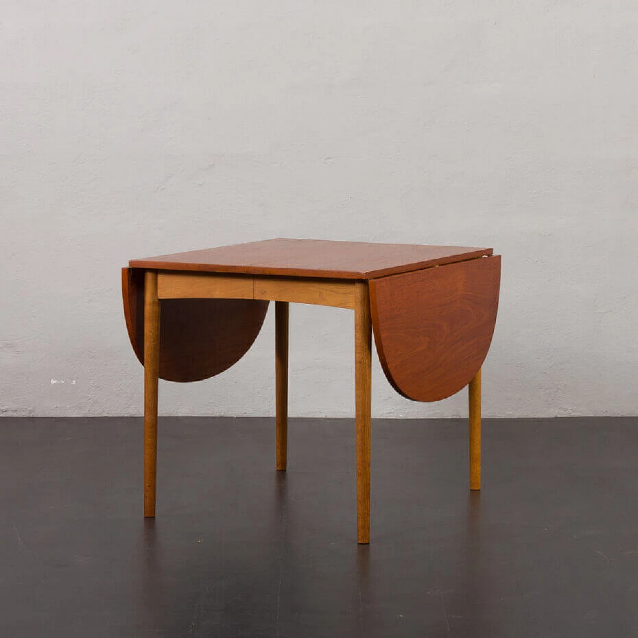 Danish extending teak dining table, 1960s 2