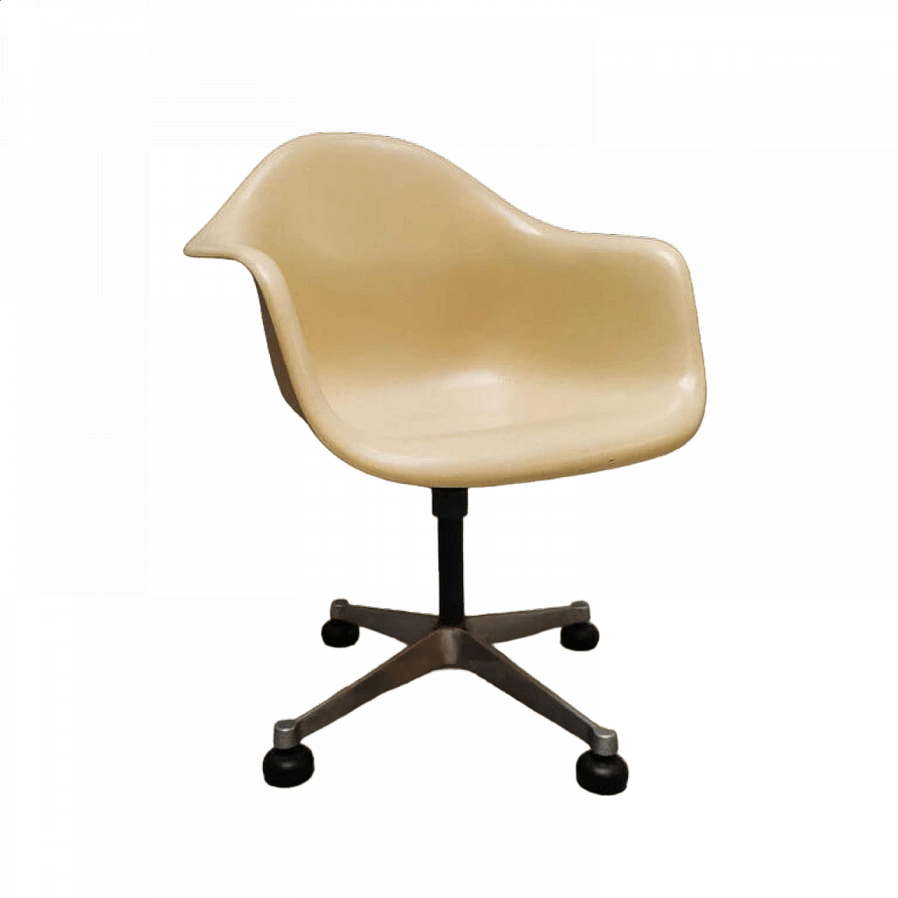 Armchair by Charles and Ray Eames for Herman Miller, 1970s 4