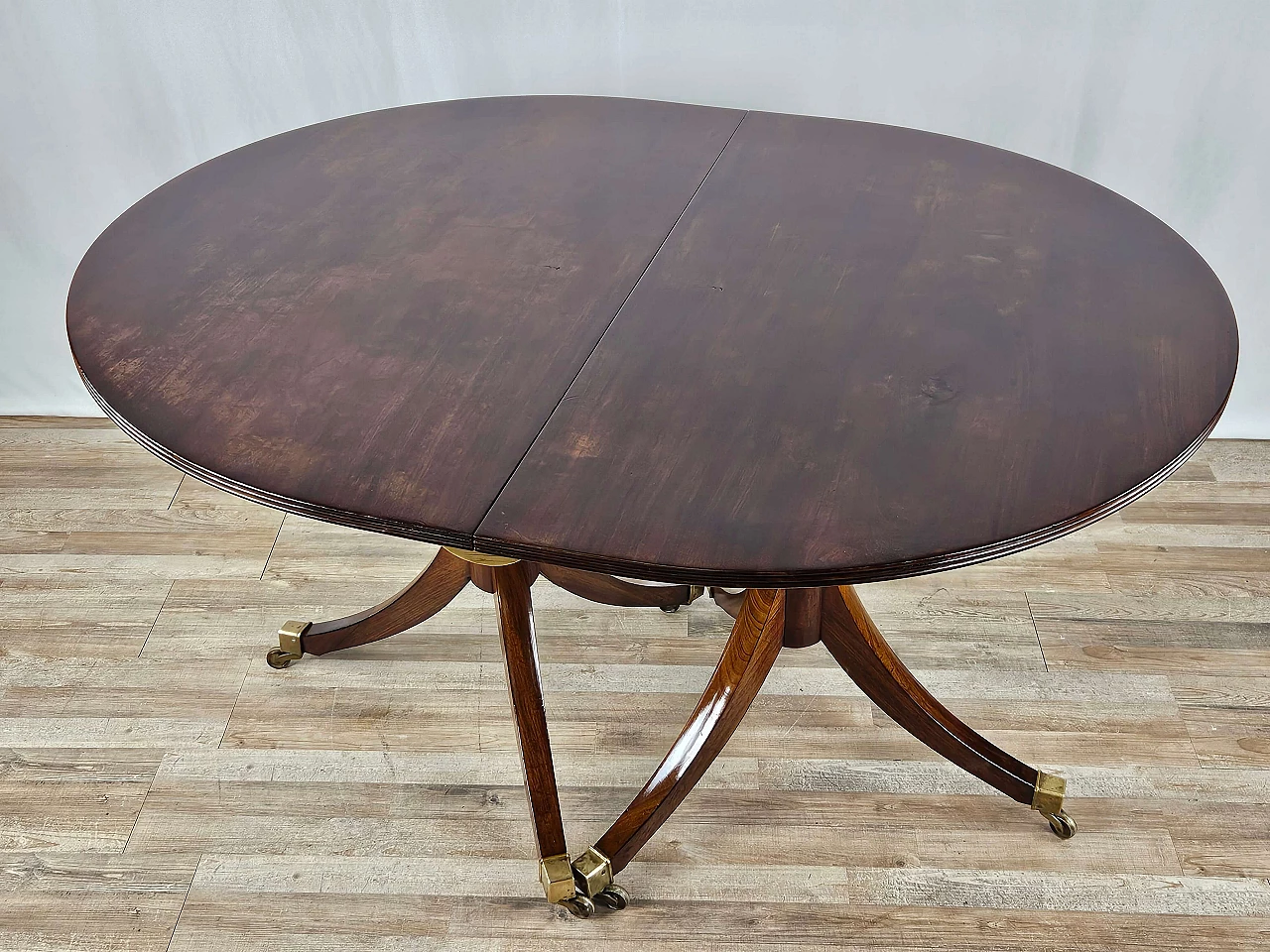 English mahogany extending table, early 20th century 2
