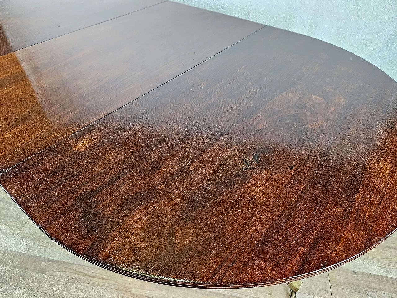 English mahogany extending table, early 20th century 42