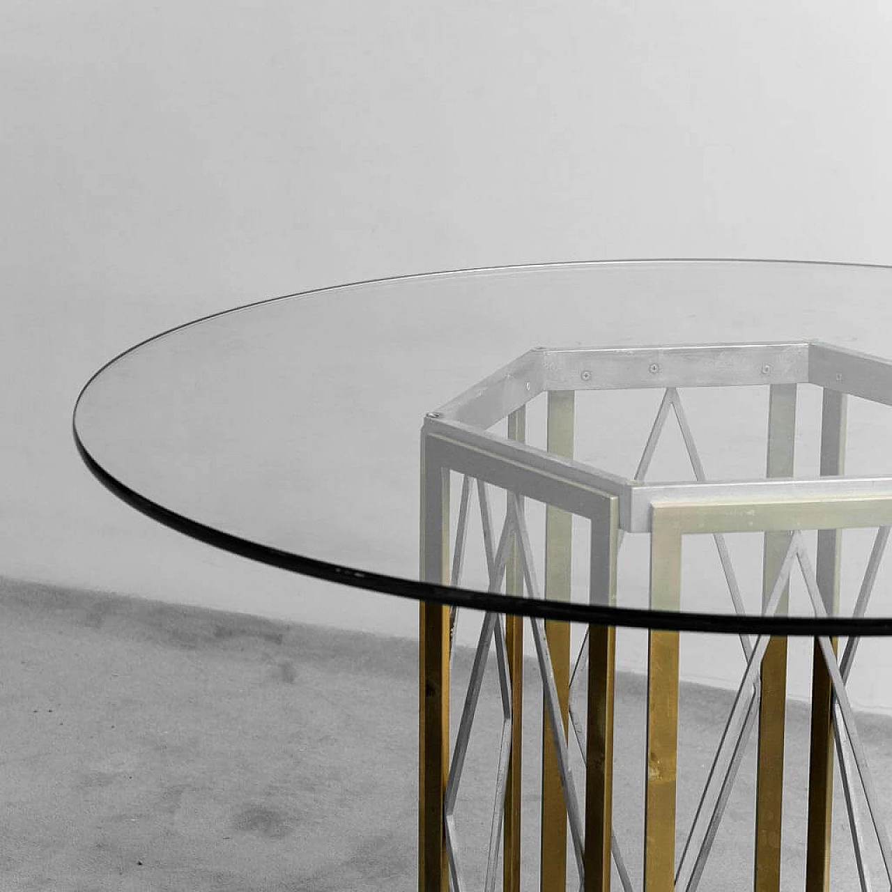 Tavolo rotondo in metallo e vetro di Renato Zevi, anni '70 2