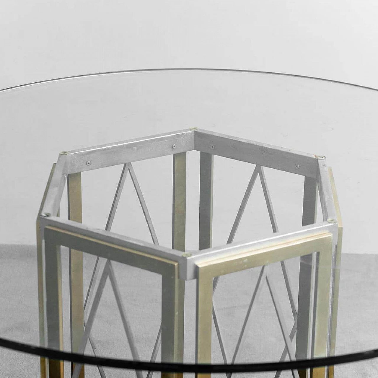 Tavolo rotondo in metallo e vetro di Renato Zevi, anni '70 3