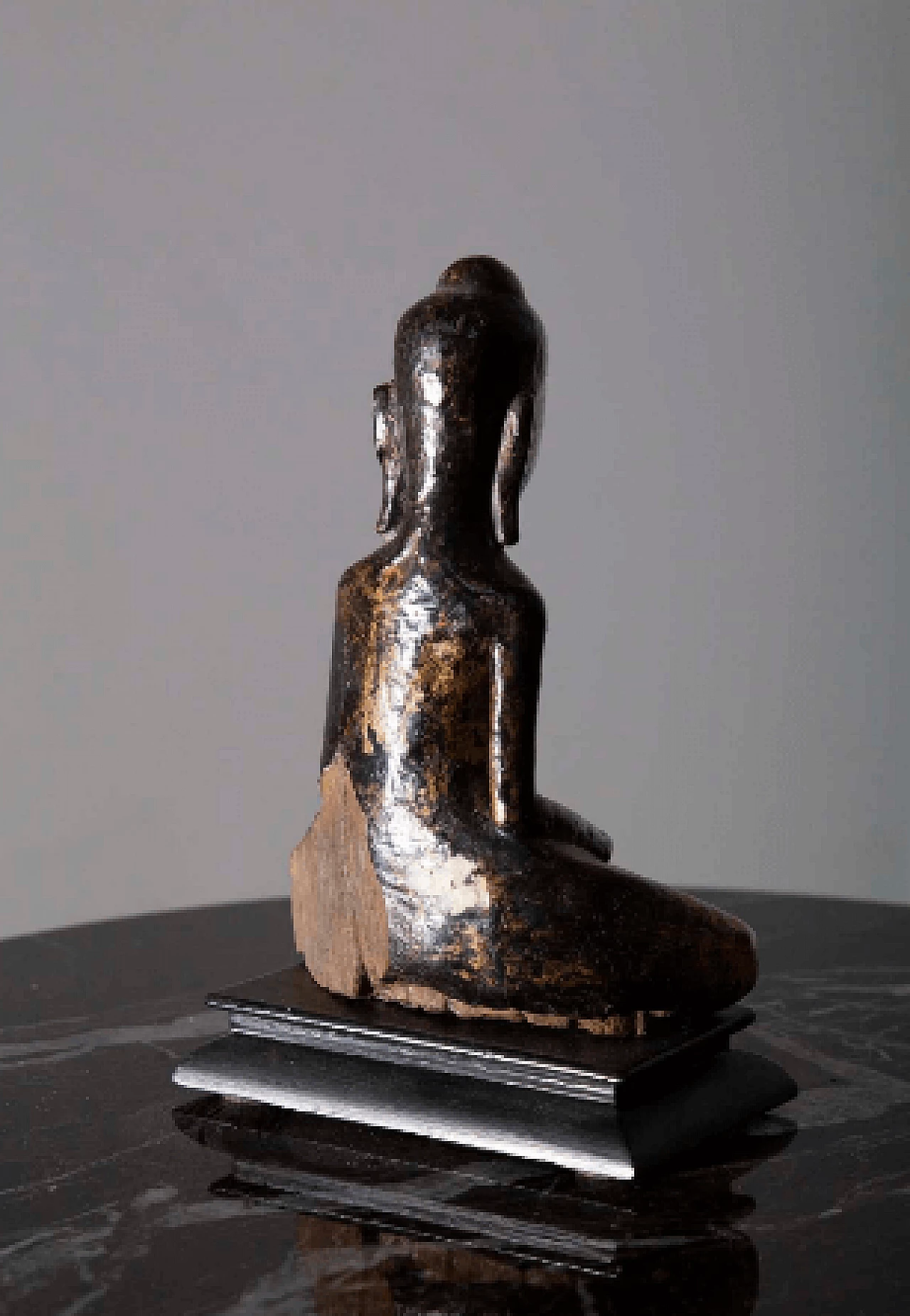 Buddha thailandese in meditazione Dvaravati, scultura in legno, '800 7