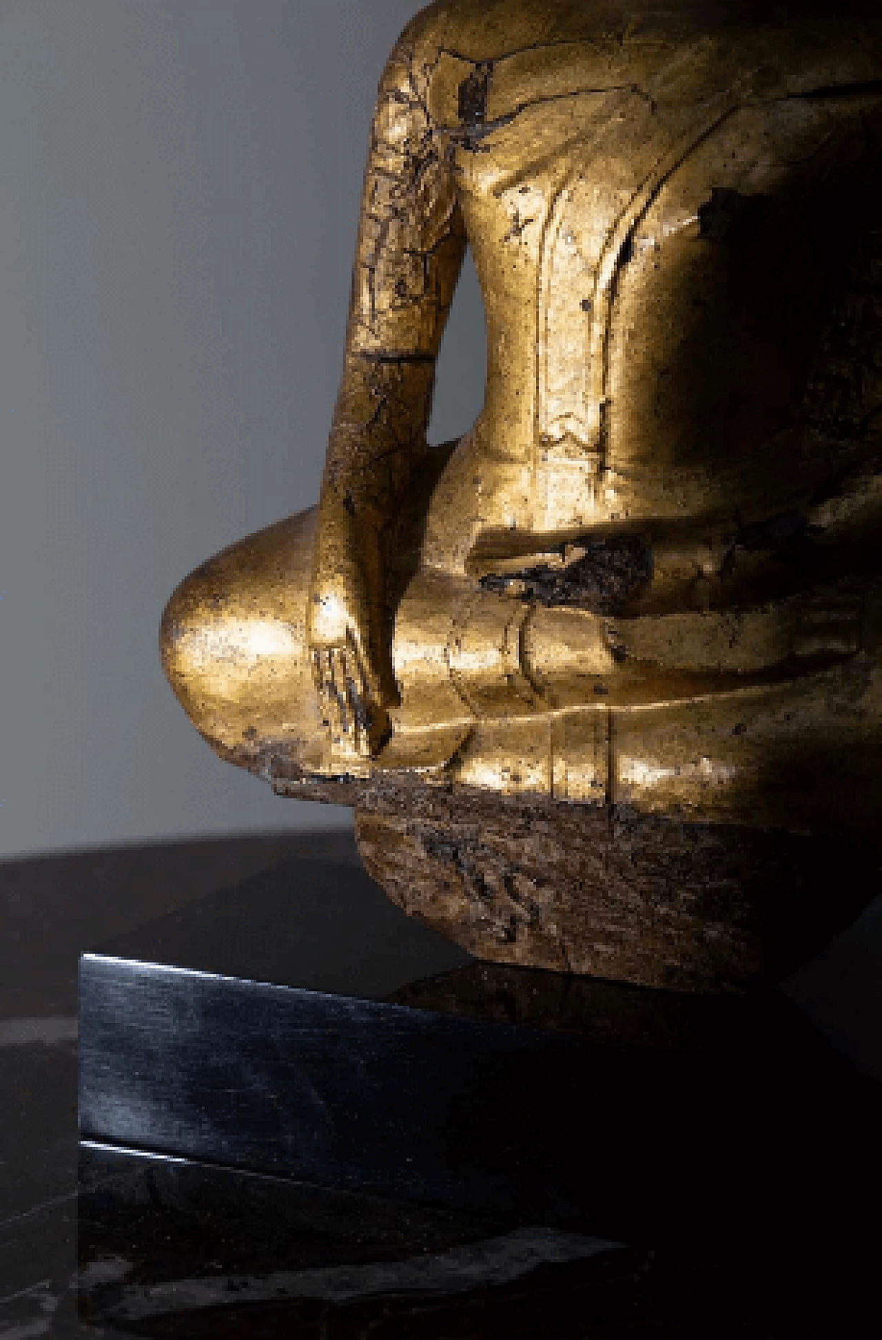 Buddha Shakyamuni birmano, scultura in legno dorato, '800 5