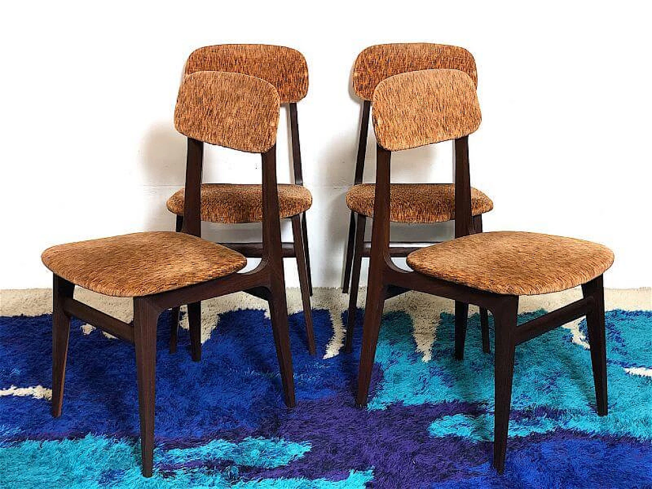 4 Chairs in teak and lobster melange velvet, 1960s 2