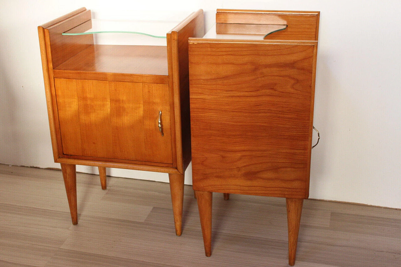 Pair of cherry wood bedside tables with glass shelf, 1950s 1