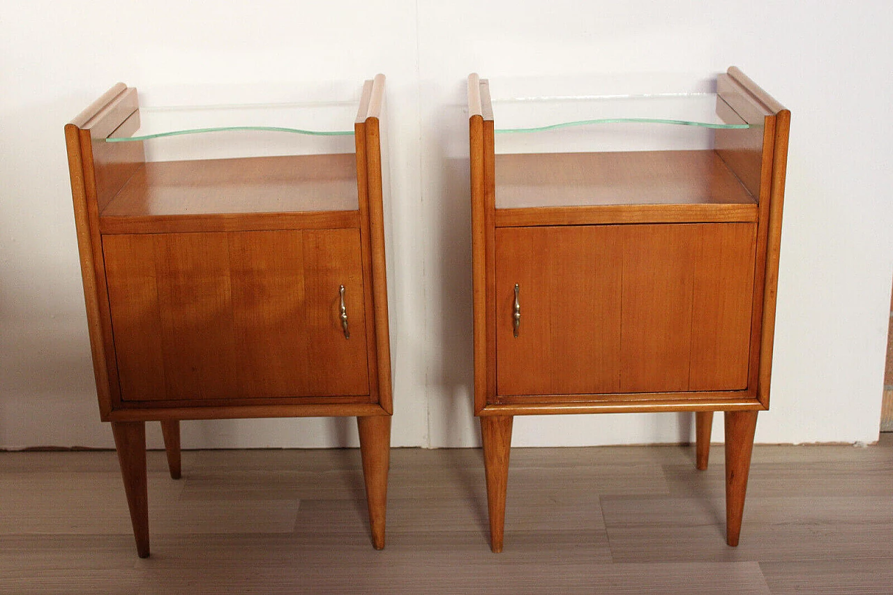Pair of cherry wood bedside tables with glass shelf, 1950s 8