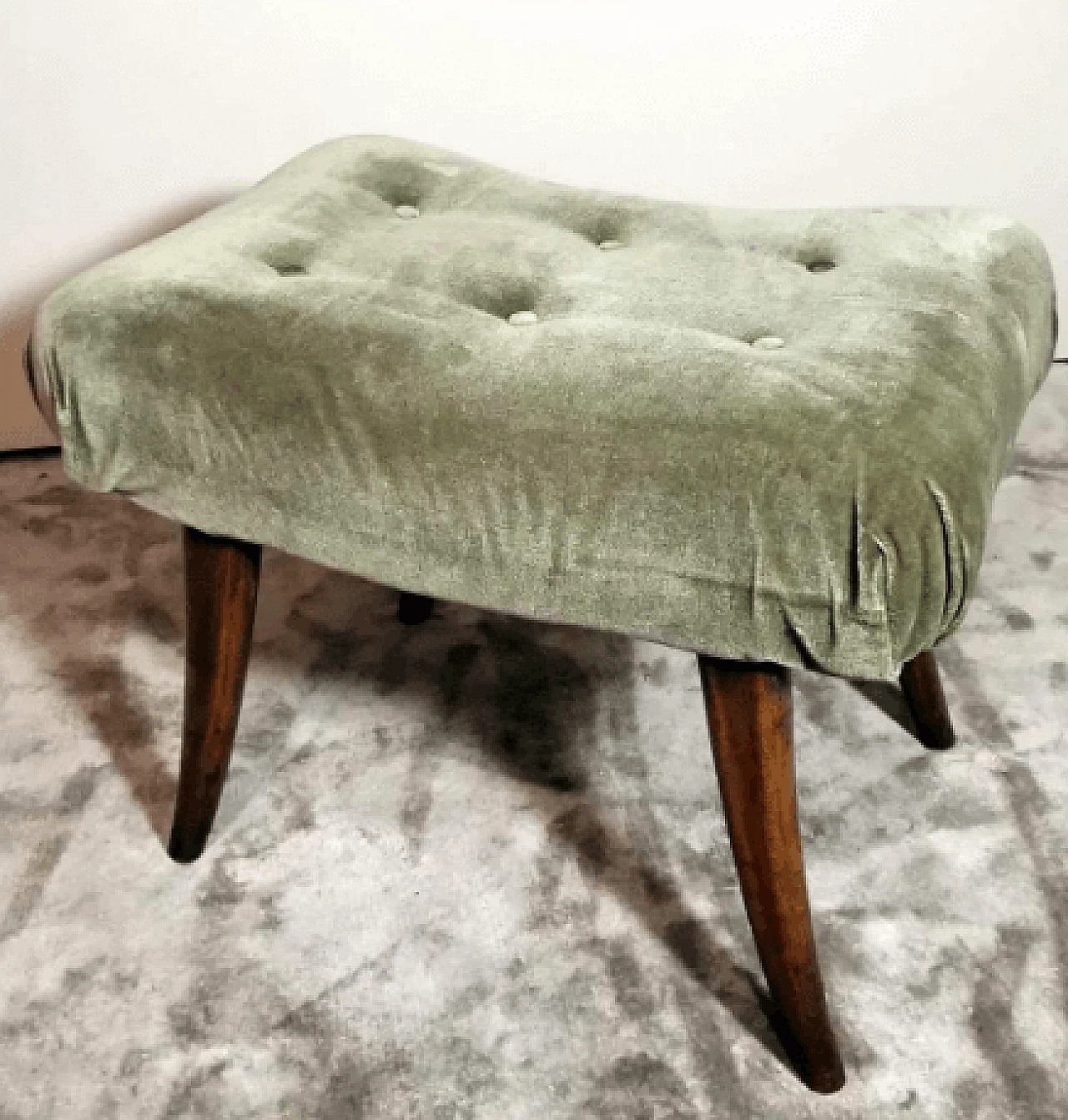 Coppia di panche stile Biedermeier in faggio e velluto di Thonet, anni '50 11