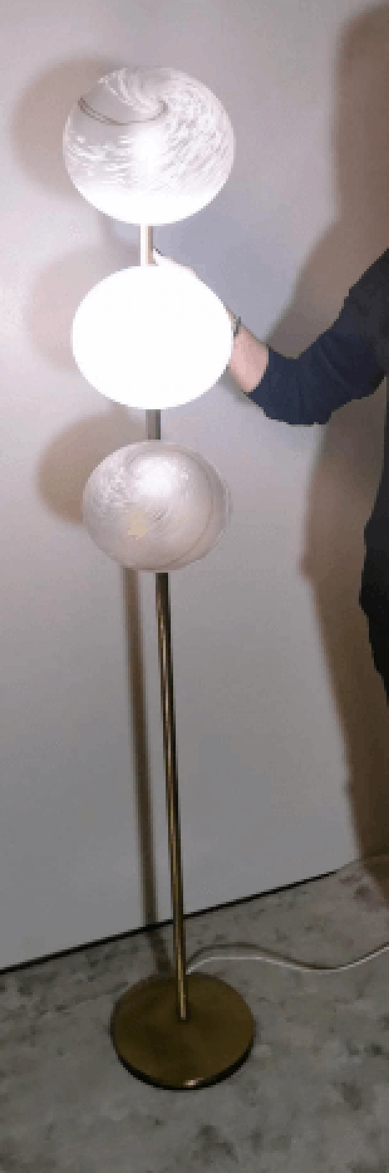 Lampada da terra in ottone e vetro nello stile di Goffredo Reggiani, anni '60 20