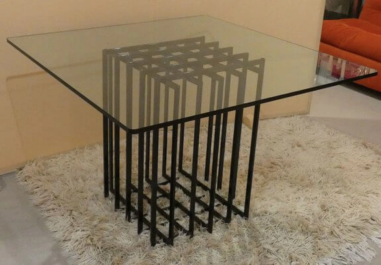 Tavolo in acciaio nero e vetro di Pierre Cardin, anni '70 1