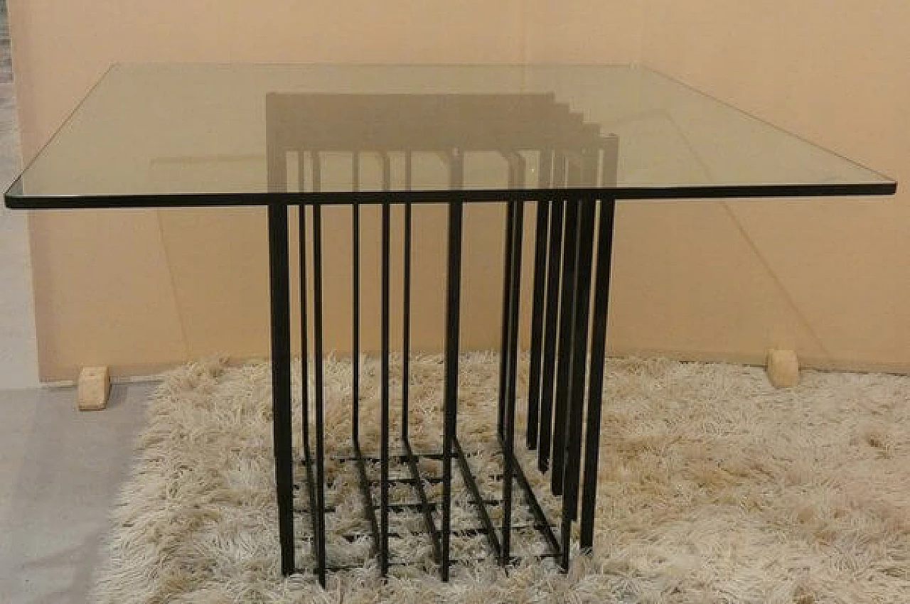 Tavolo in acciaio nero e vetro di Pierre Cardin, anni '70 2