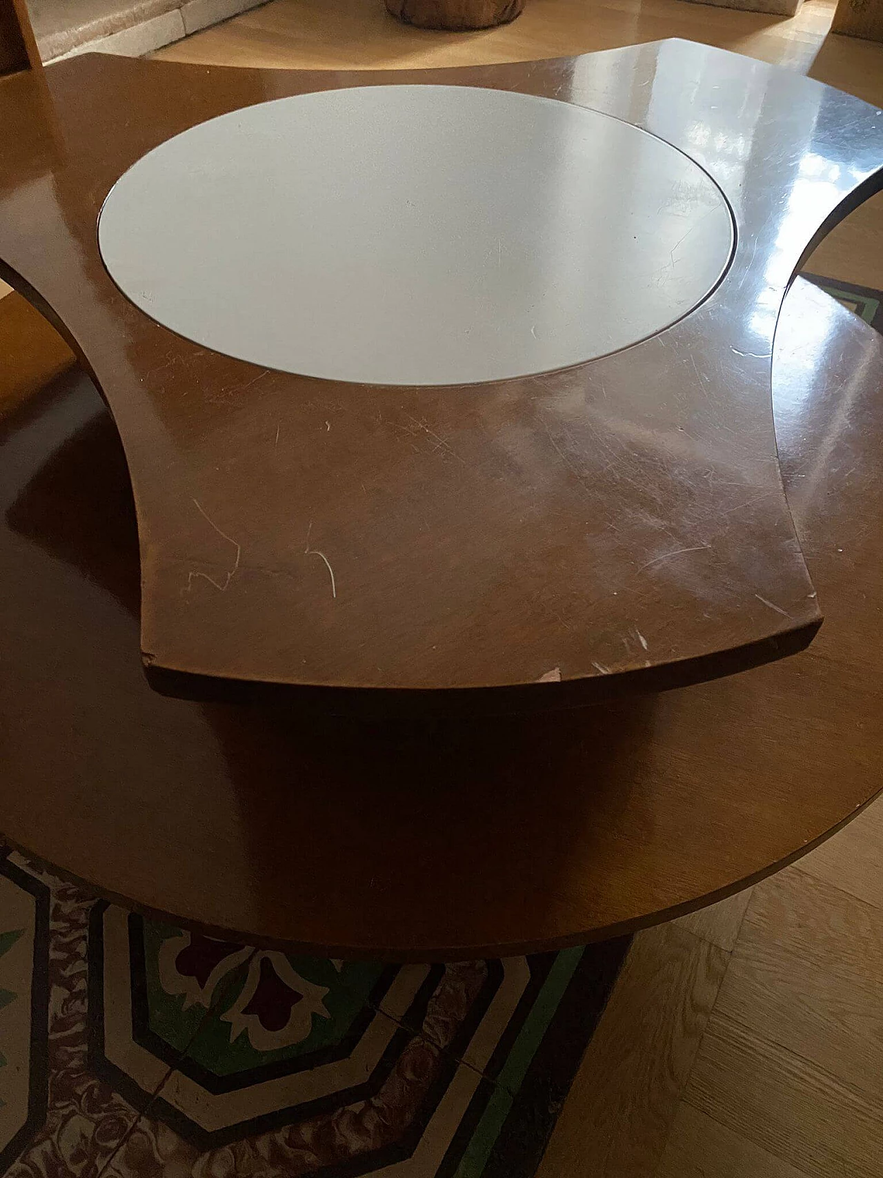 Tavolino in legno con portabottiglie a scomparsa, anni '70 7