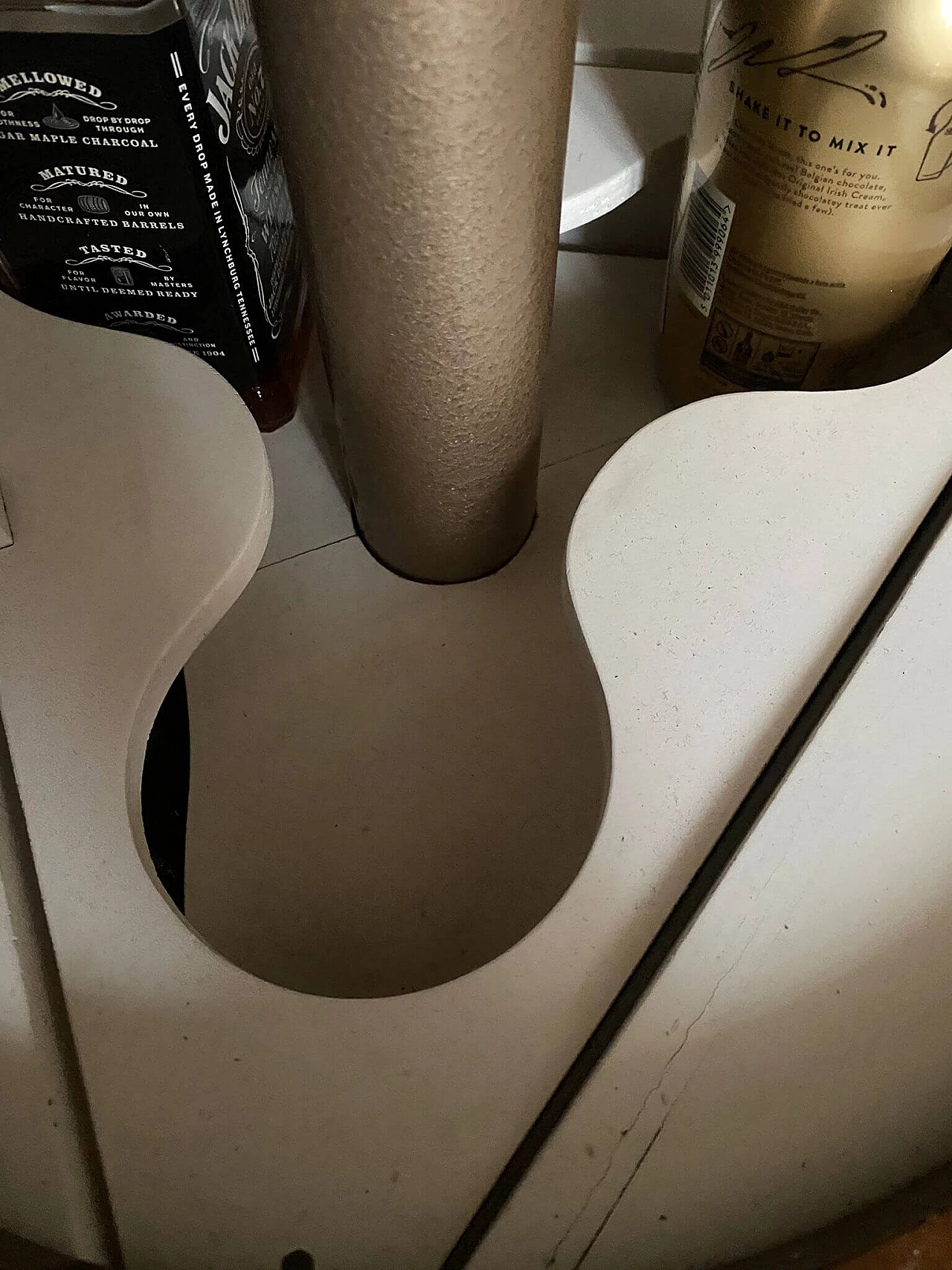 Tavolino in legno con portabottiglie a scomparsa, anni '70 8