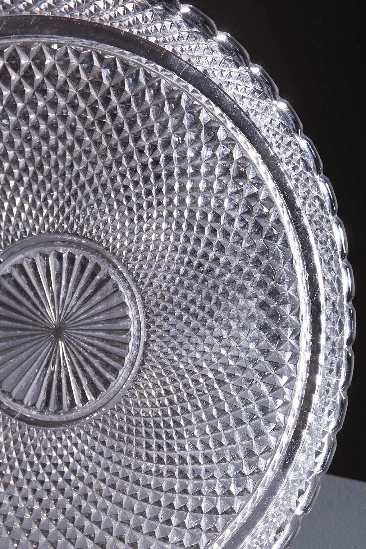 Baccarat crystal serving plate, 1970s 6