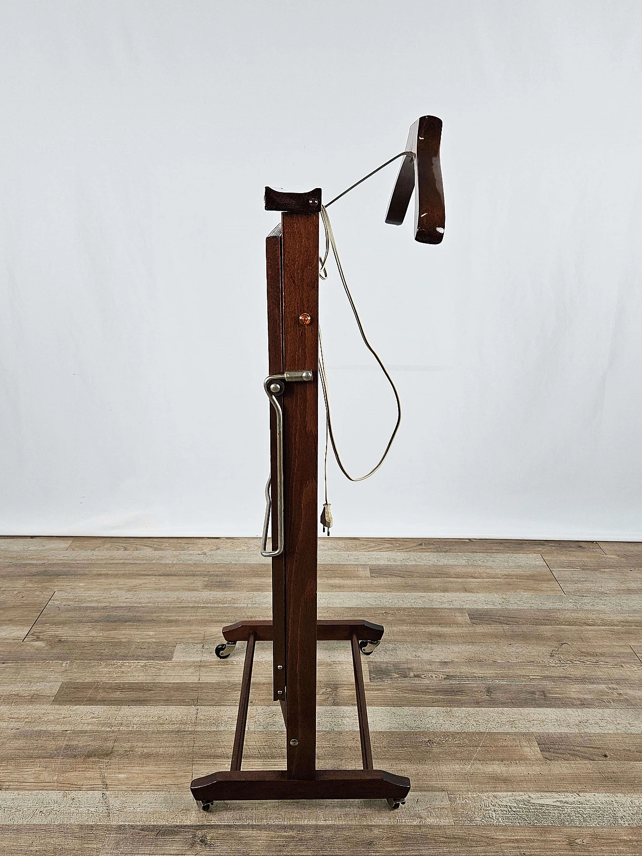 Fratelli Reguitti wooden valet stand, 1960s 4