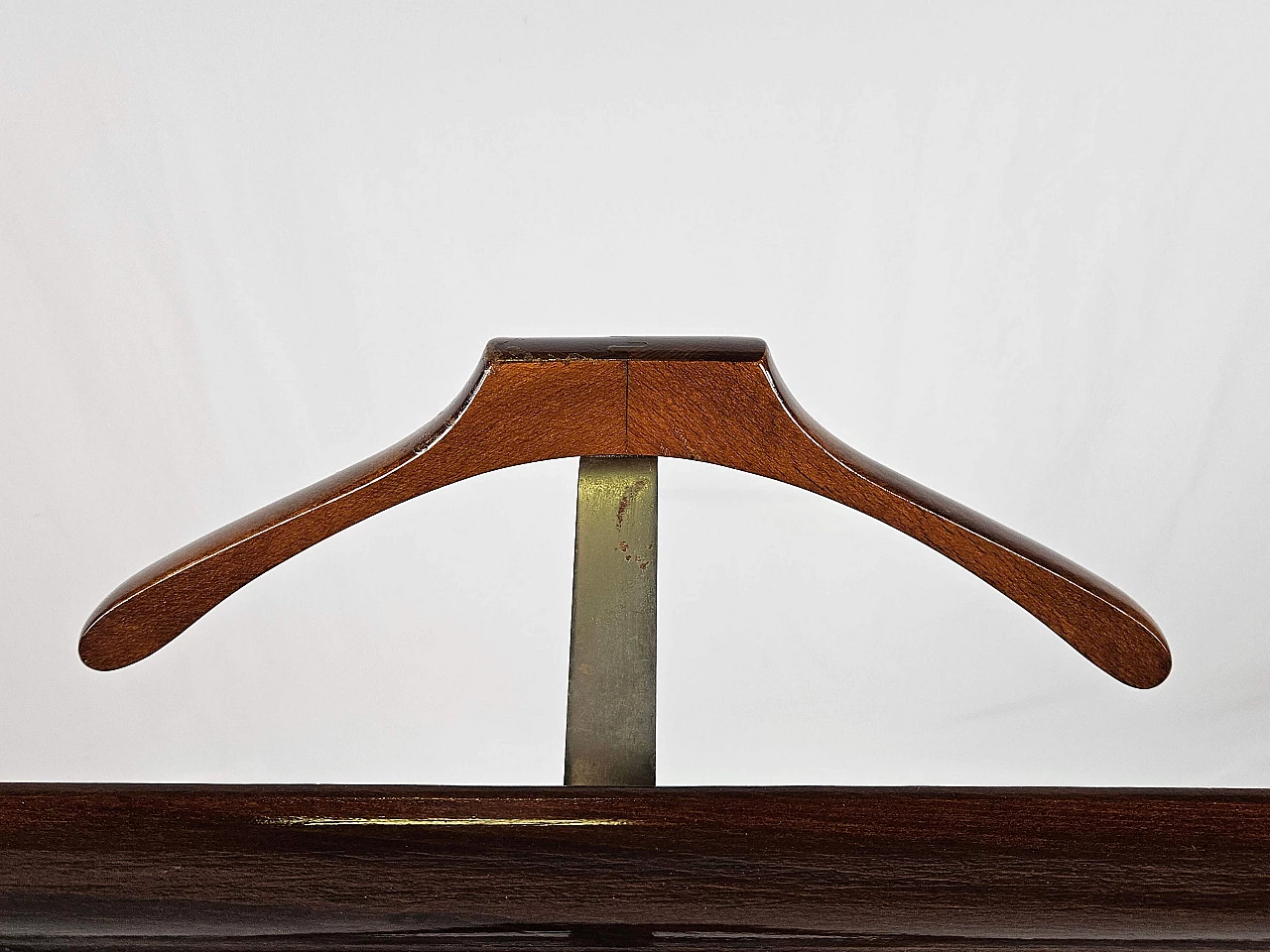 Fratelli Reguitti wooden valet stand, 1960s 8