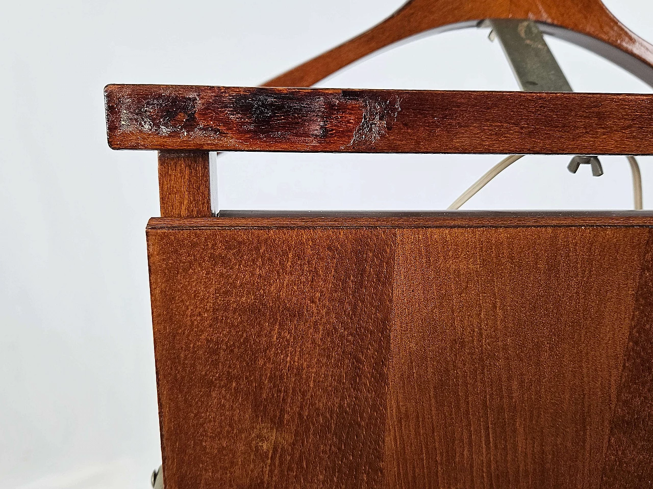 Fratelli Reguitti wooden valet stand, 1960s 12