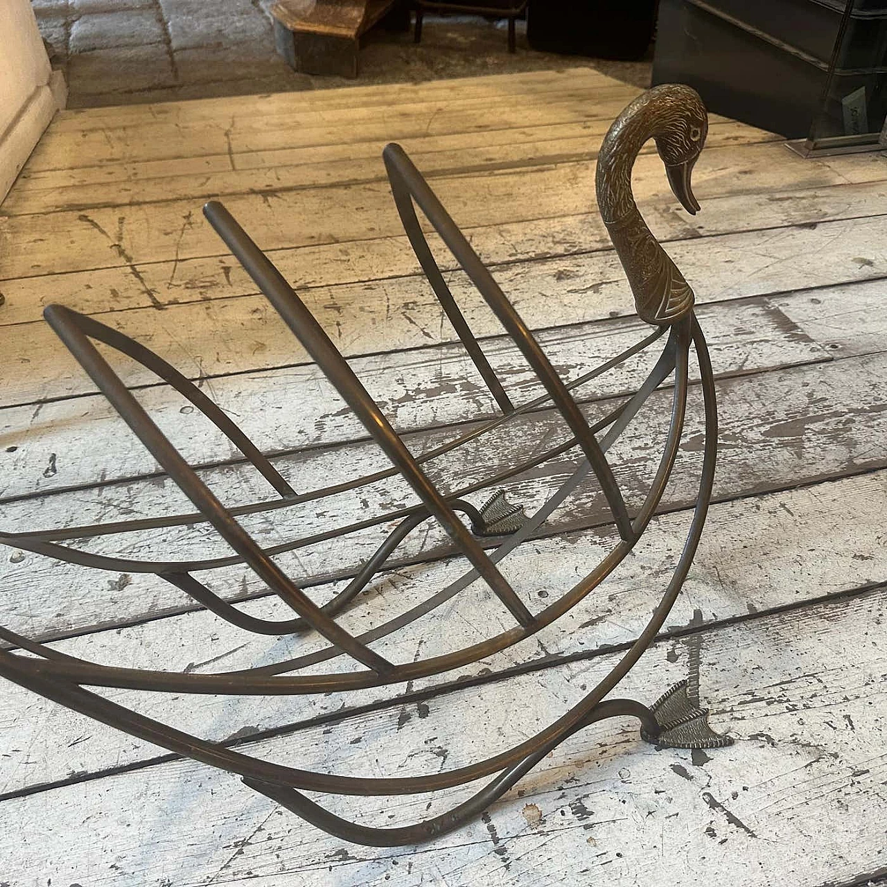 Brass swan-shaped magazine rack by Mason Jansen, 1960s 4