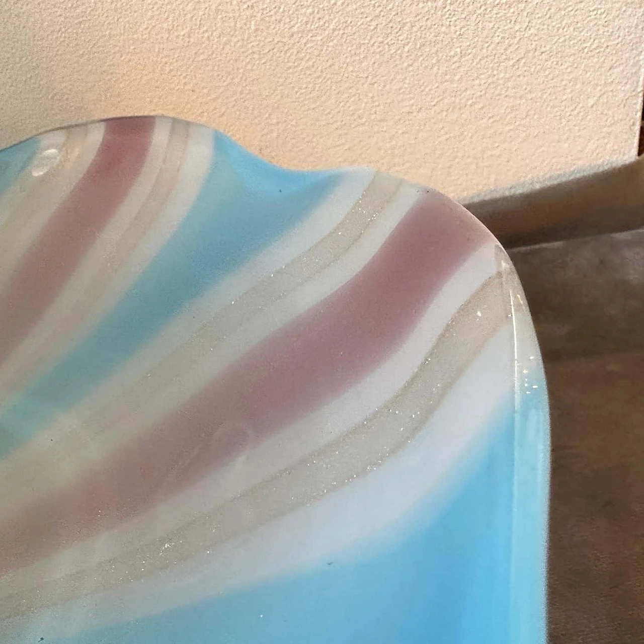 Round bowl in striped Murano glass in the style of Venini, 1970s 8