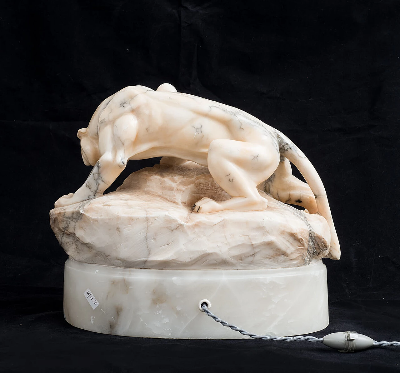 Scultura-lampada Napoleone III in alabastro con pantera, '800 3