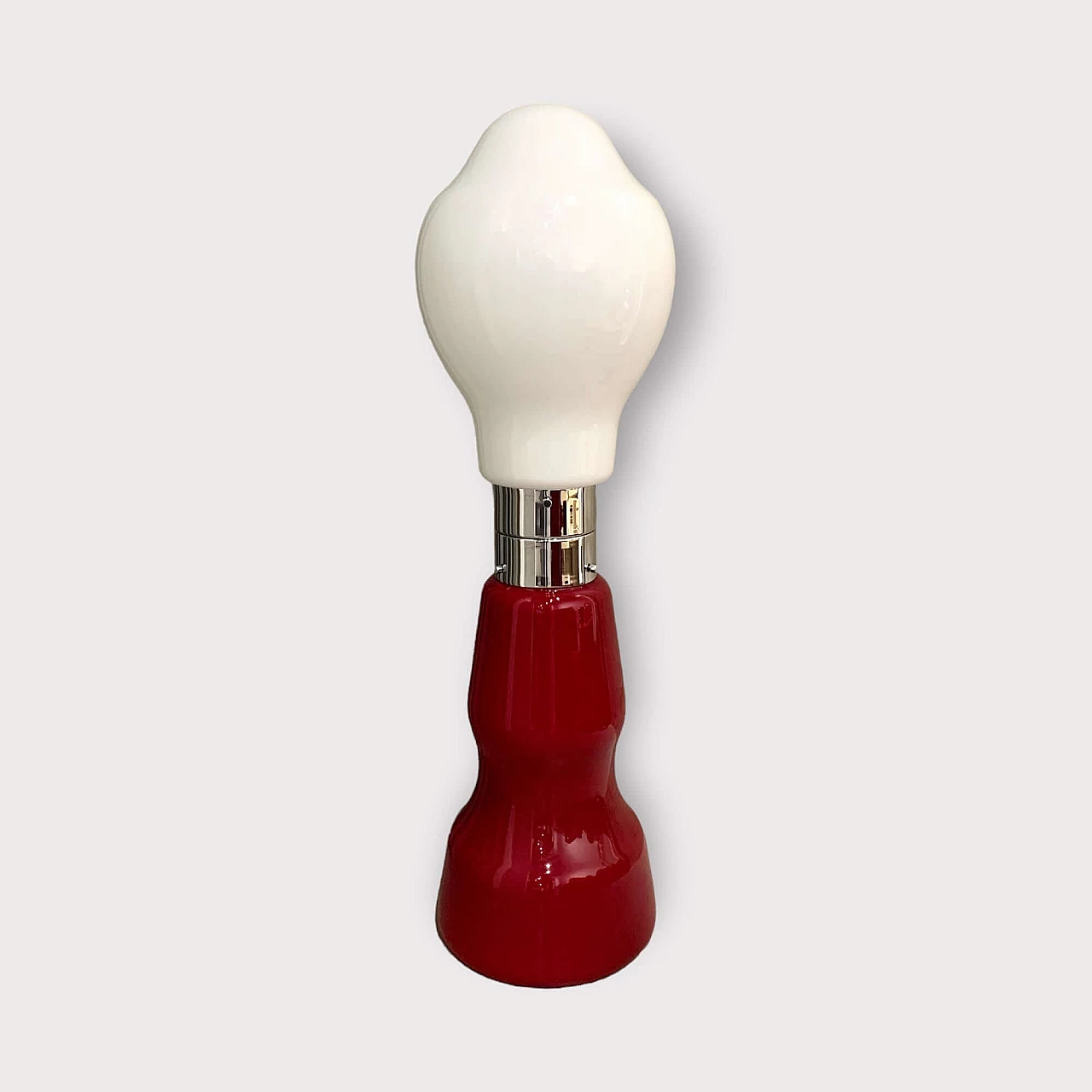 Lampada da terra Birillo bianca e rossa di Mazzega, anni '60 9