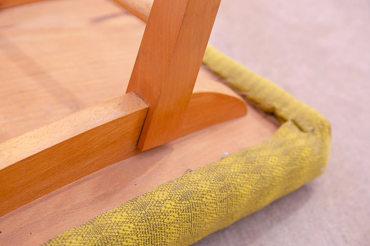 Sgabello in faggio di Západoslovenské Nábytkárské Závody, anni '70 10