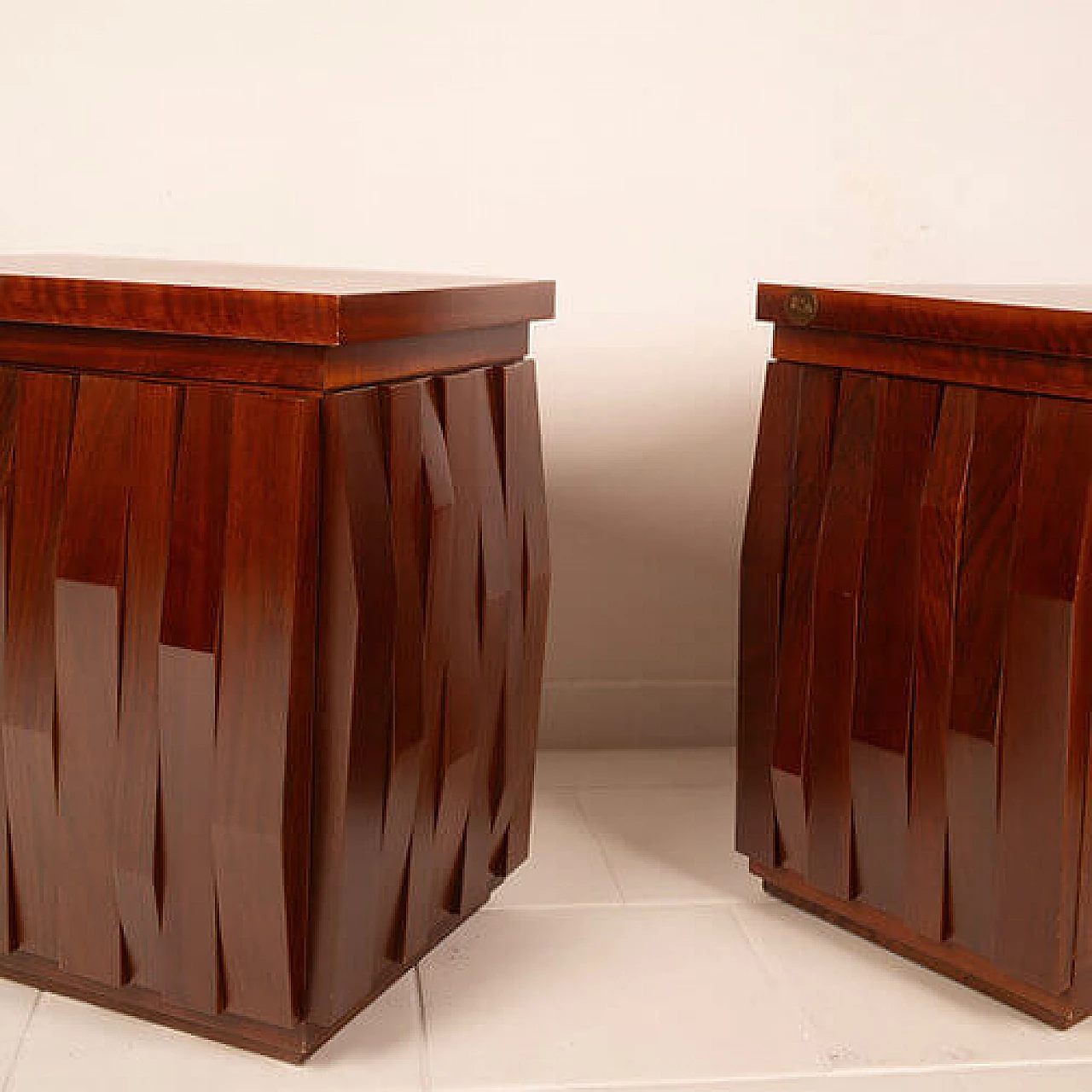 Pair of Barium solid walnut bedside tables by Luciano Frigerio for Frigerio di Desio, 1970s 6