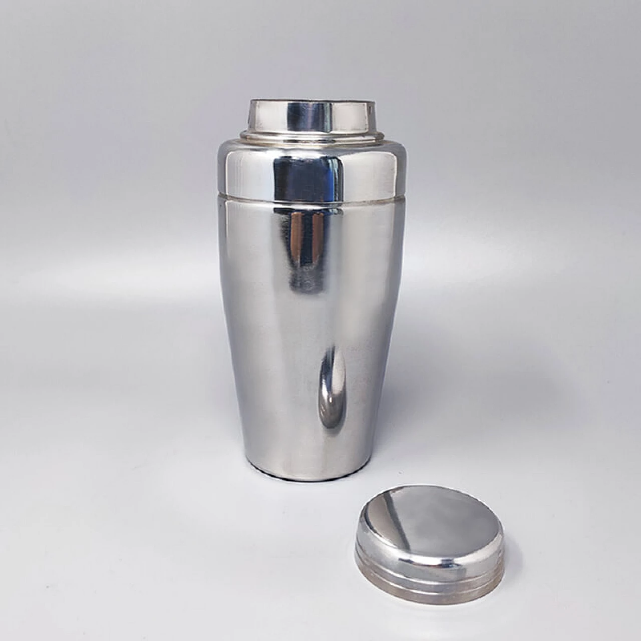 Metal cocktail shaker by Forzani, 1960s 2