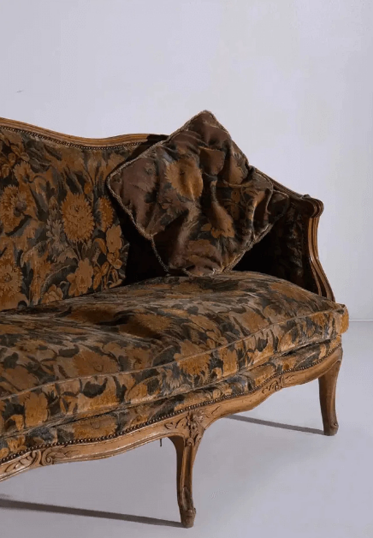 Majestic sofa with floral fabric, early 20th century 3