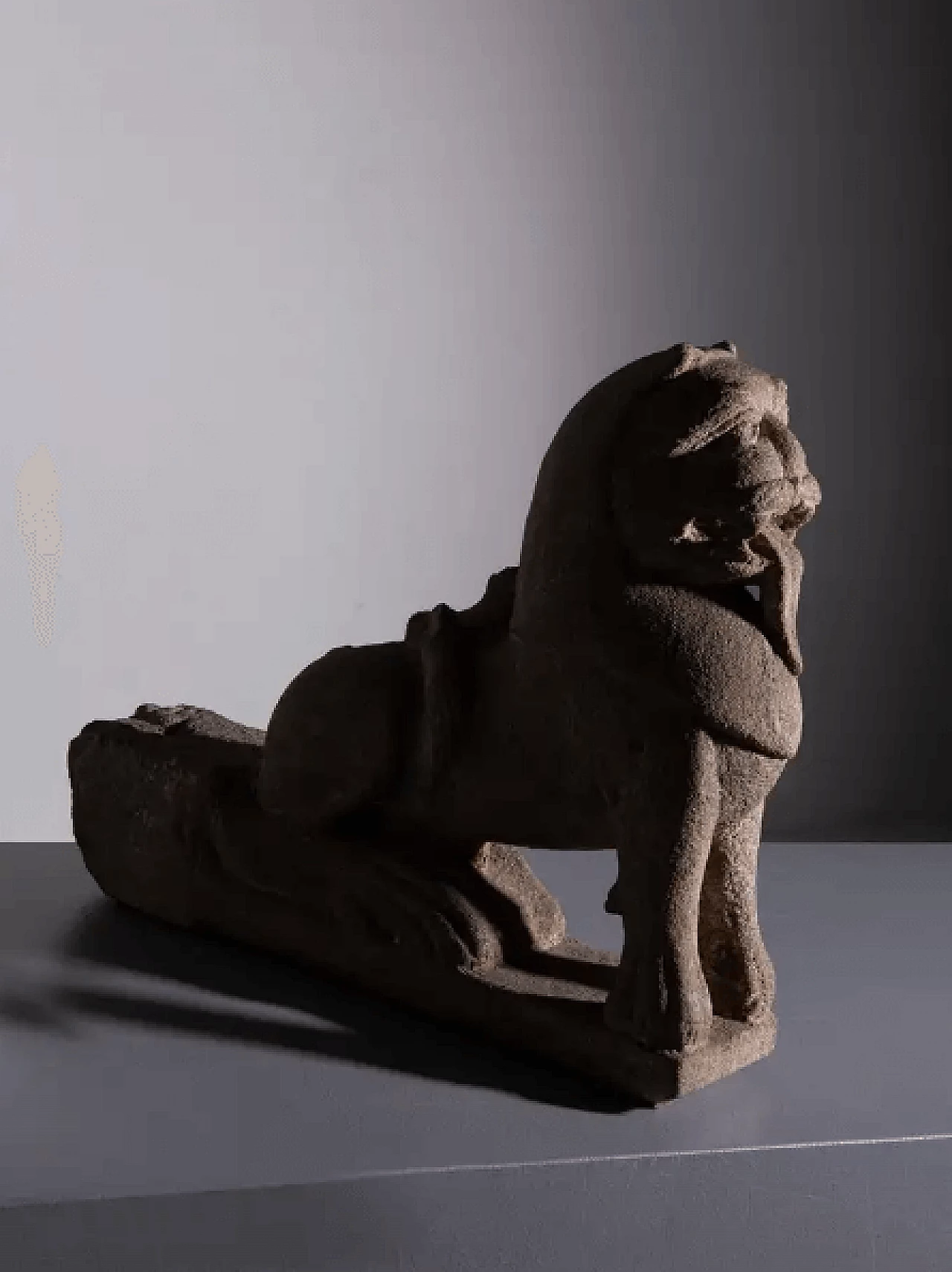 Chinese lion sculpture in stone, 14th century 2