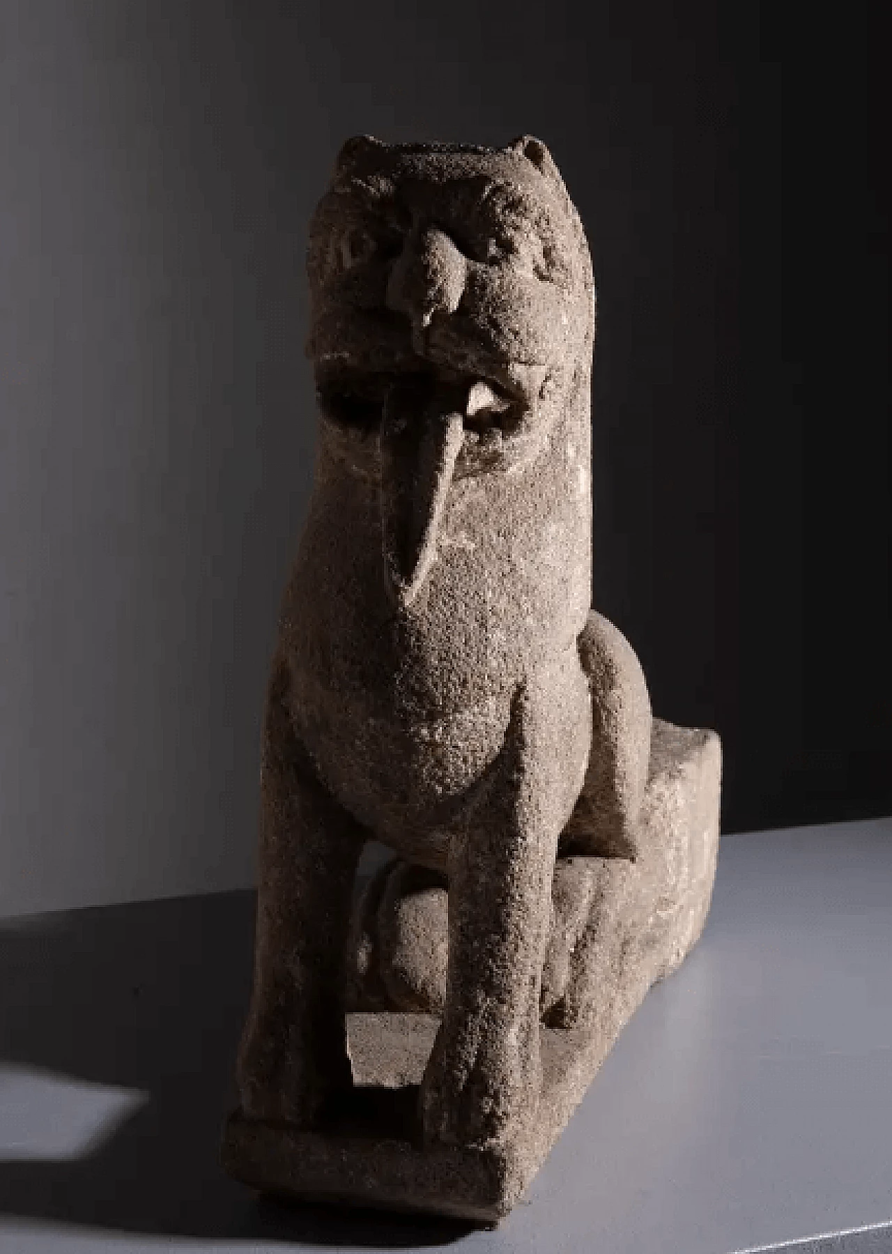 Chinese lion sculpture in stone, 14th century 5