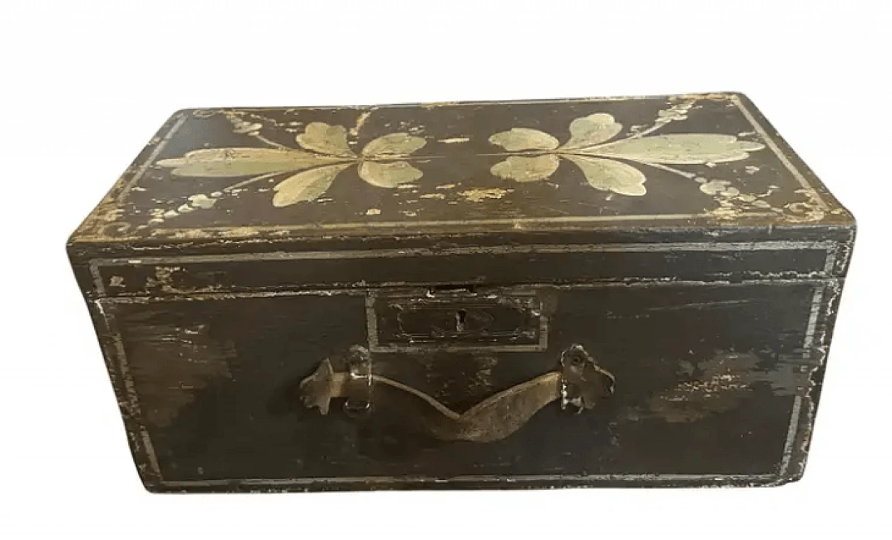 Sicilian brown and green lacquered wooden box Louis Philippe, 19th century 1
