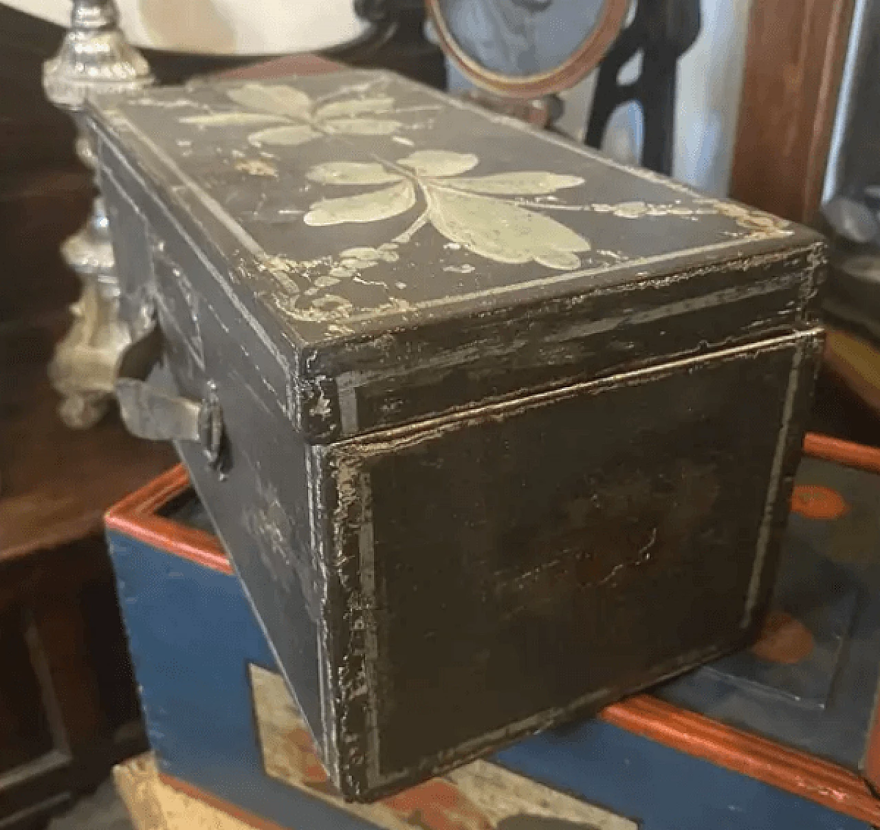 Sicilian brown and green lacquered wooden box Louis Philippe, 19th century 9