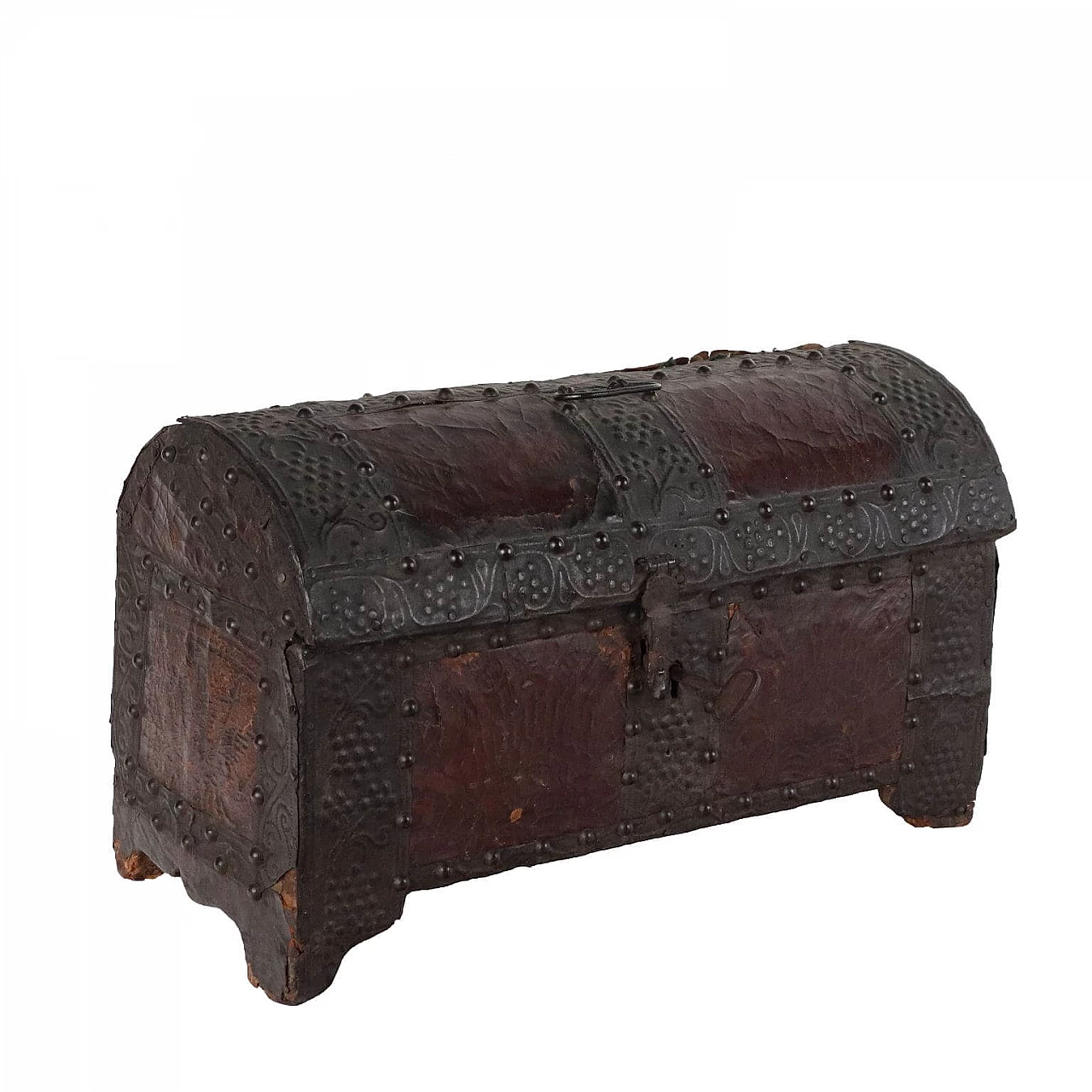 Wooden travel case lined with iron foil strips, mid-17th century 1