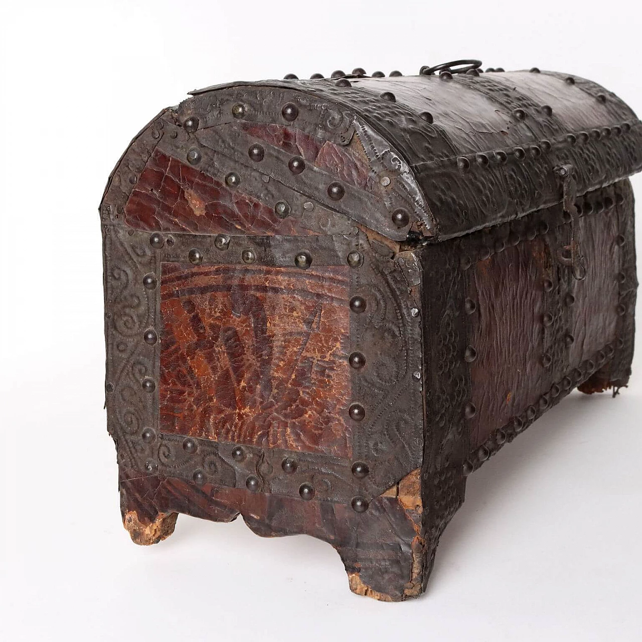 Wooden travel case lined with iron foil strips, mid-17th century 5