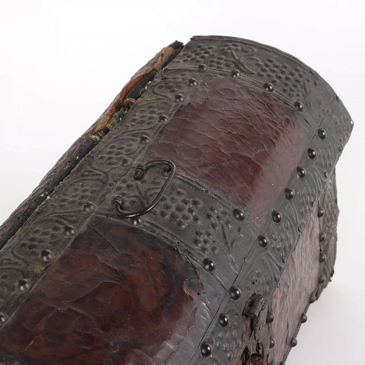 Wooden travel case lined with iron foil strips, mid-17th century 10