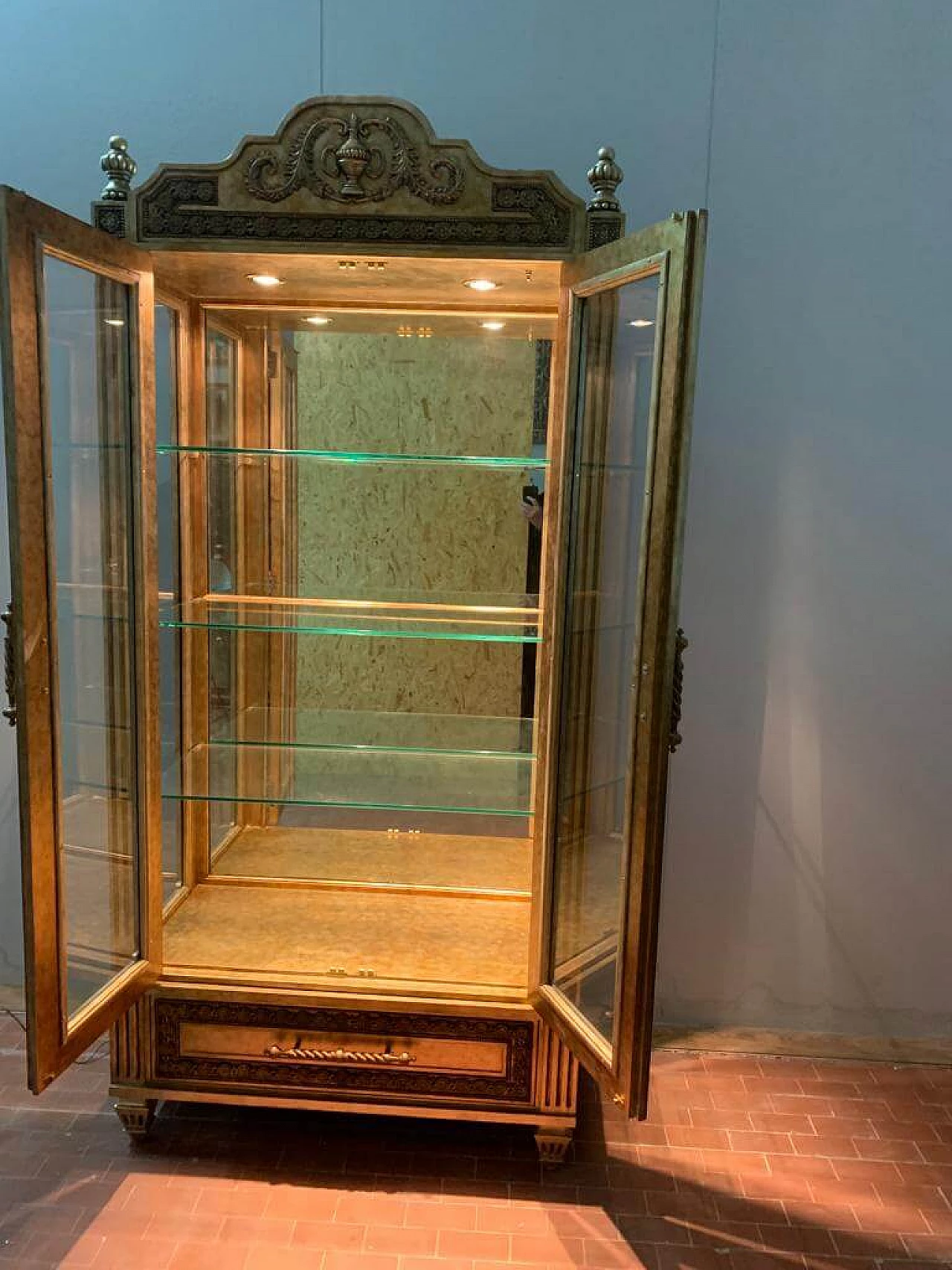 Louis XVI style gold-finished display case by Lam Lee Group, 1990s 3